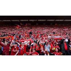 A camisola especial do Liverpool para as "20 coroas" foi utilizada